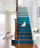 teal-gradient-stairs_300